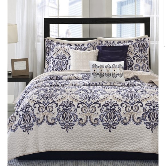 Madison Park Other - Madison Park Coverlet King/Cal King, Bl